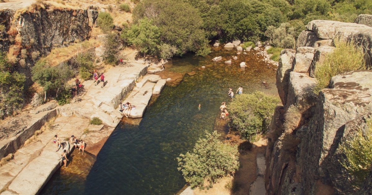 8 piscinas naturales de Ávila perfectas para el verano: aguas turquesas en paisajes mágicos cerca de Madrid