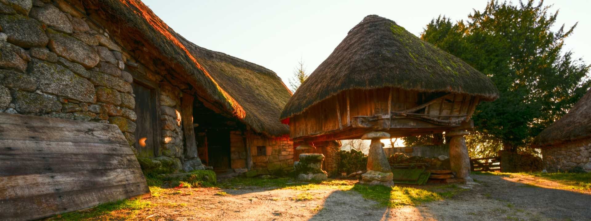 A 1300 metros sobre el nivel del mar: la asombrosa aldea prerromana enclavada entre montañas en los Ancares