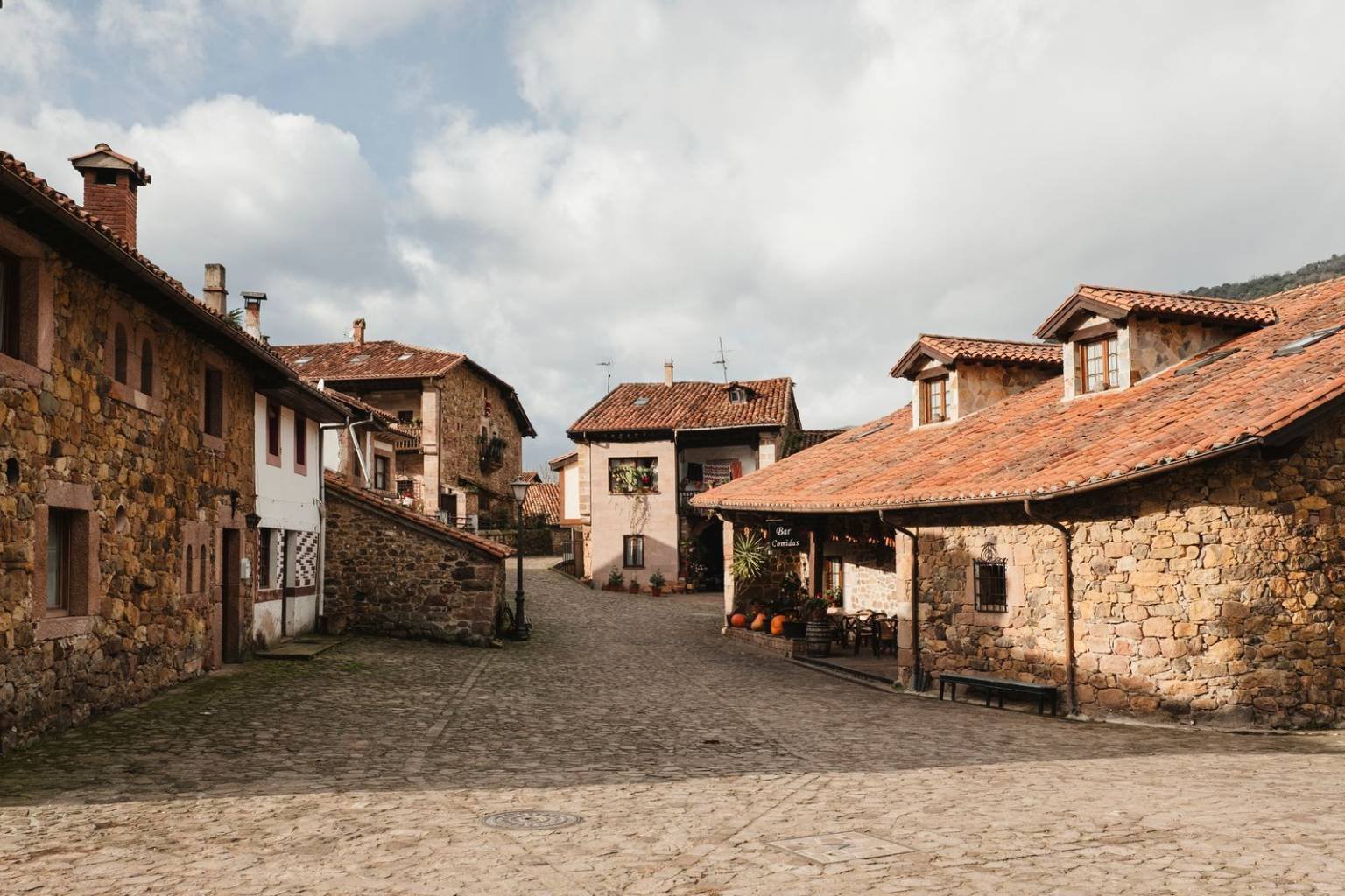 Carmona, el pueblo de Cantabria que ha sido declarado Conjunto Histórico-Artístico