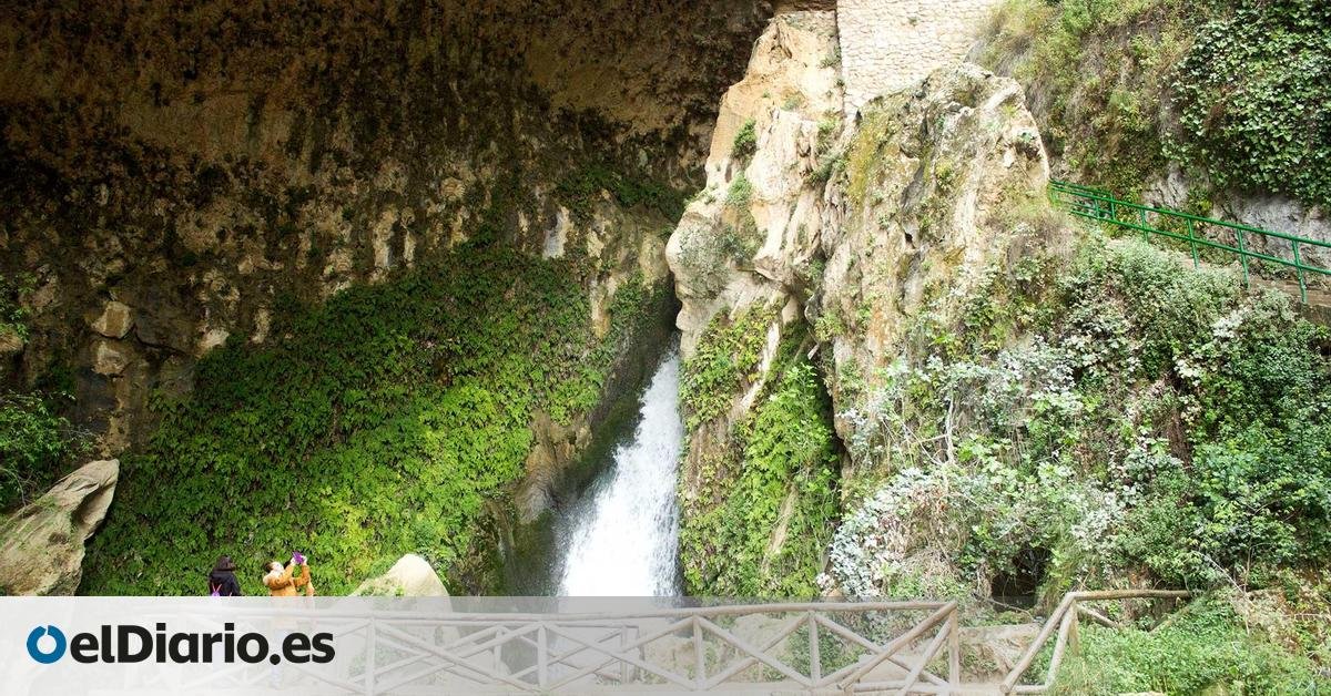 Cascadas dentro de una cueva: un fenómeno natural que se puede descubrir en esta provincia andaluza