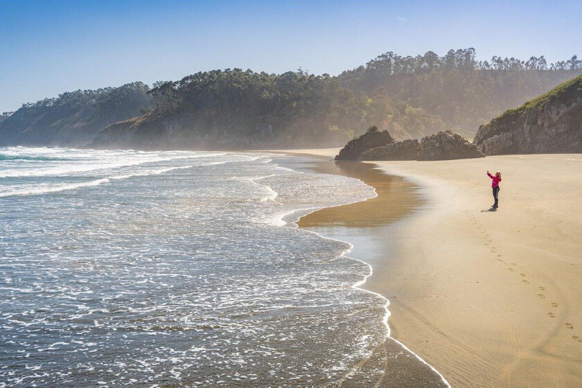 De Misiego a San Martín: estas son las mejores y más espectaculares playas de Asturias