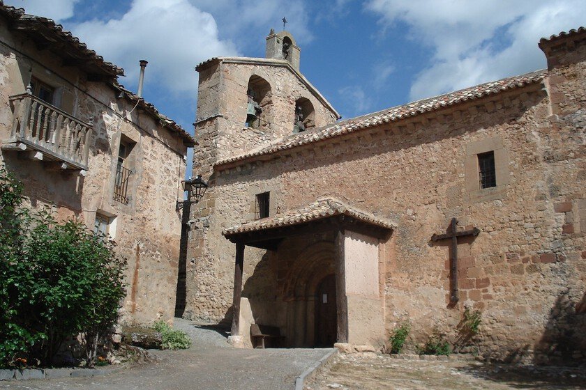 De todos los pueblos medievales que se ven en un día, este de Guadalajara es el favorito: parece Ávila en versión mini