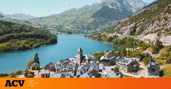 Del abandono total a paraíso turístico: el pueblo 'resucitado' de España que es un destino de montaña mágico