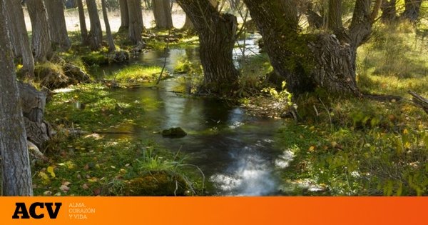 Descubre el precioso pueblo serrano de España al que llaman ‘la puerta del paraíso’: rodeado de maravillas de la naturaleza y donde taparte para dormir en verano