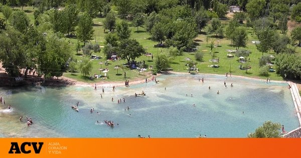 Descubre este oasis en mitad de la naturaleza: un paraíso en el interior de Cádiz con piscina natural ideal para familias