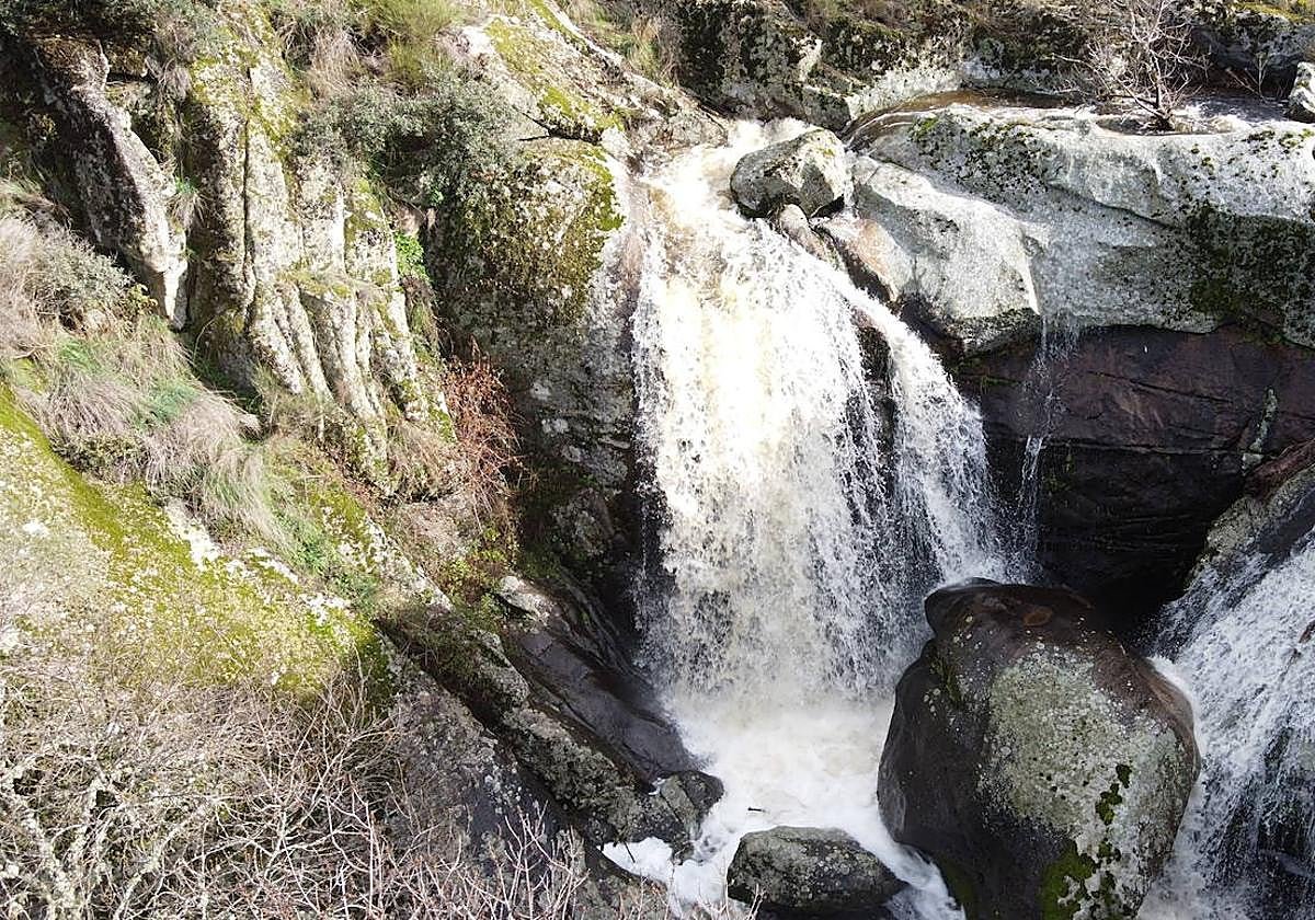 El desconocido tesoro natural escondido en Salamanca con dos preciosas cascadas dignas de postal | La Gaceta de Salamanca