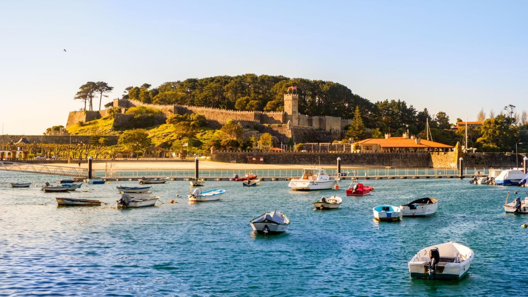 El encantador pueblo cerca de Vigo donde se come muy bien: 