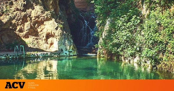 El oasis que necesitas para refrescarte en Castilla-La Mancha: con piscinas naturales y cascadas junto a un precioso pueblo afectado por la DANA