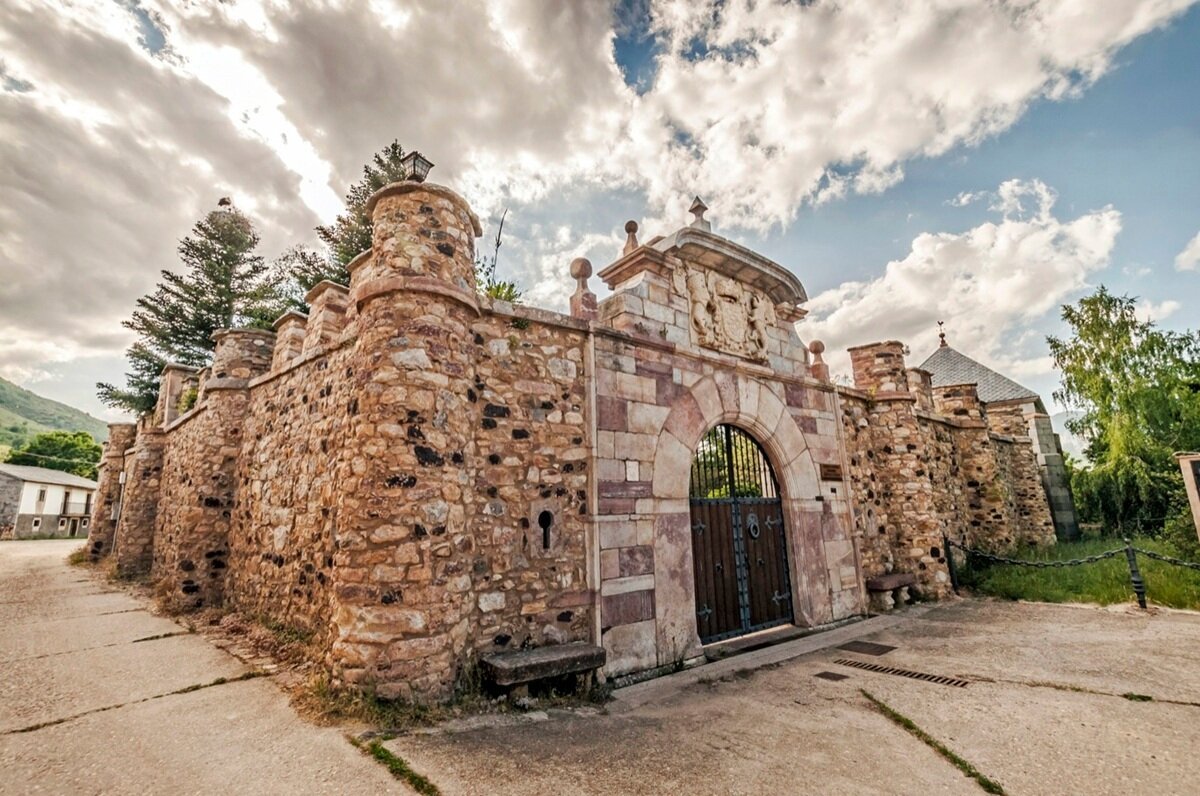 El Palacio de Babia y su cantina en Riolago, León