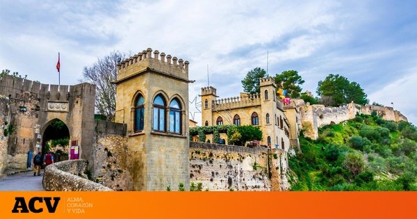 El precioso castillo del siglo IV al que hay que ir sí o sí este verano en España: doble fortaleza y con vistas a la sierra