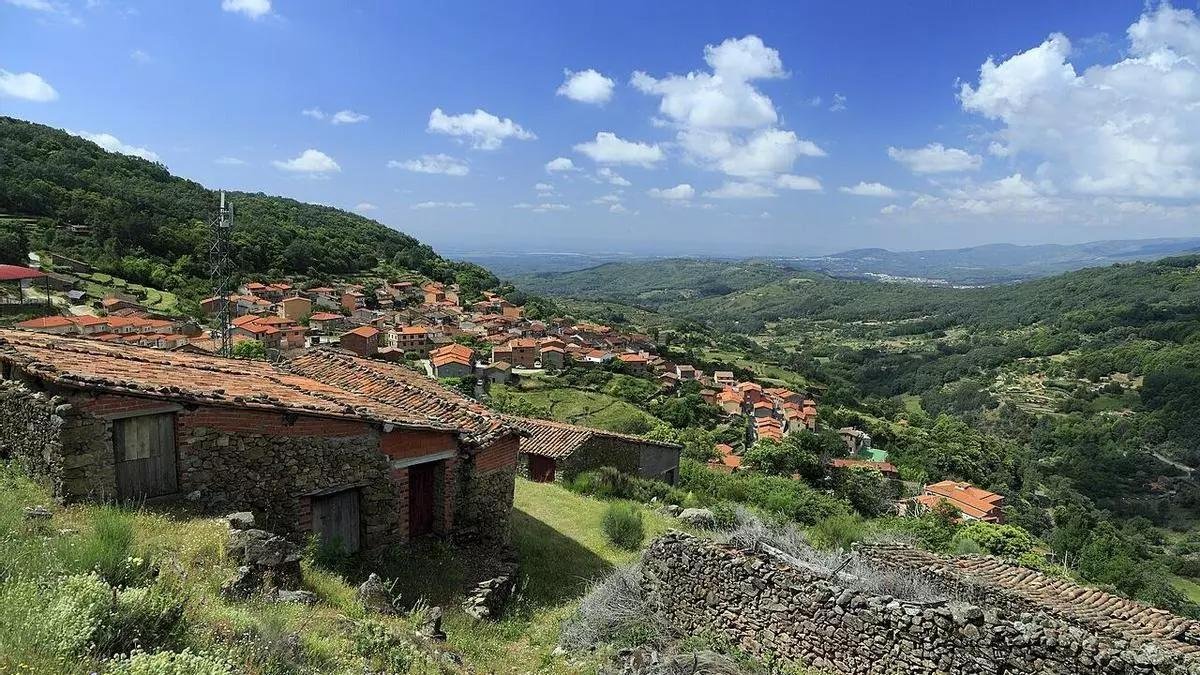 El pueblo más curioso de Extremadura: es el paraíso de los jabones, tiene 363 habitantes y se conoce como 'el balcón de Andalucía'