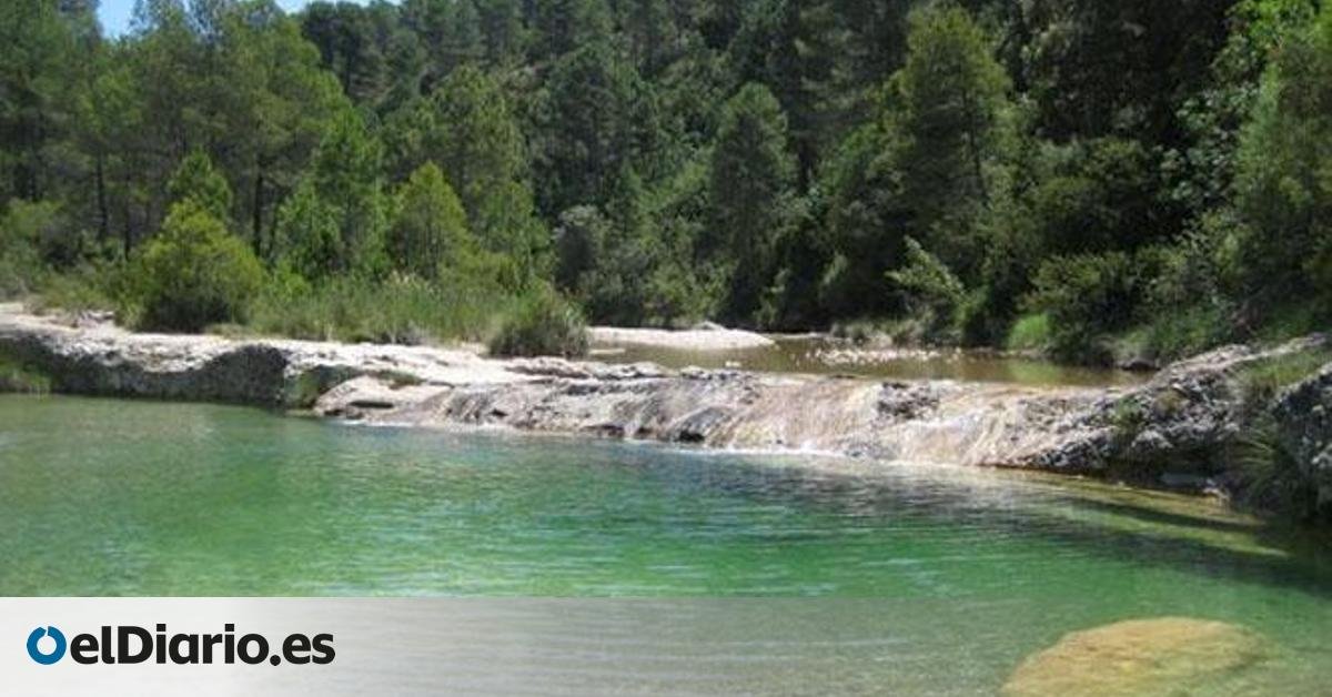 El pueblo medieval de Teruel rodeado de piscinas naturales donde puedes bañarte en aguas cristalinas y hacer senderismo
