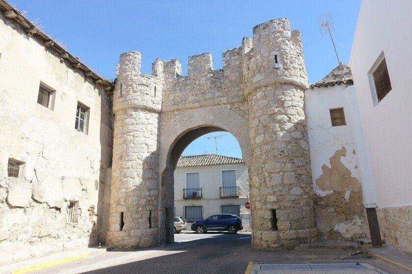 El pueblo medieval más bonito de España: calles empedradas y un patrimonio tan importante que compite con Toledo