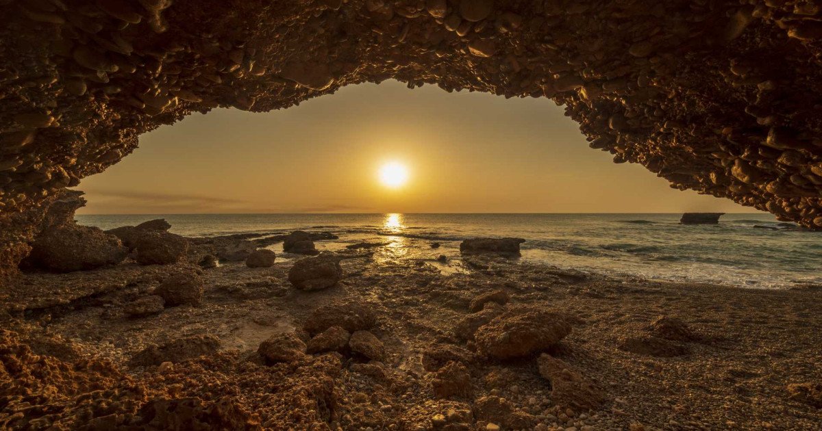 El secreto mejor guardado de Castellón: una cala de aguas cristalinas para hacer snorkel con «una ventana al mar»