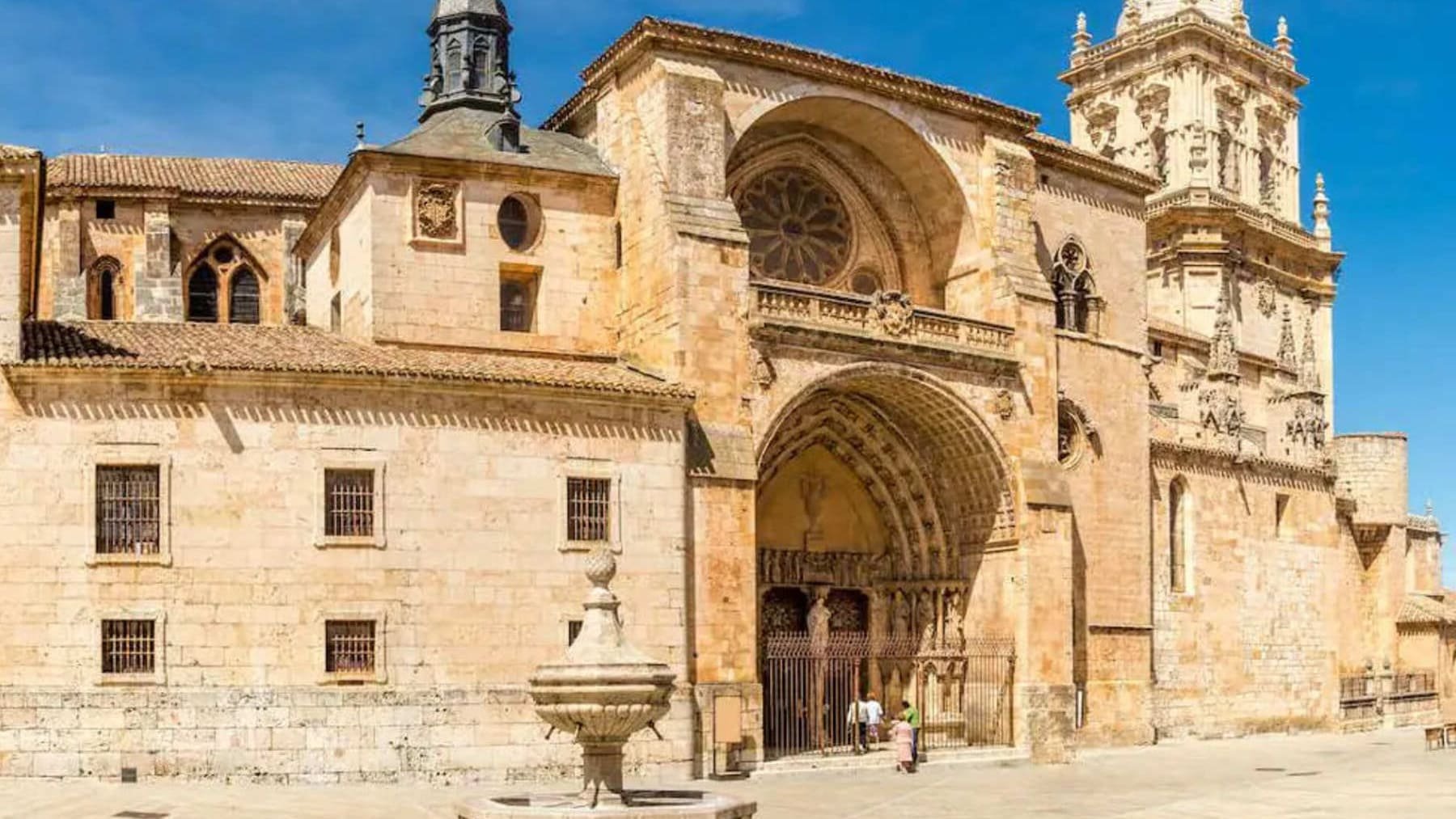 Está al lado de Madrid y es uno de los pueblos más bonitos de España: impresionante y único