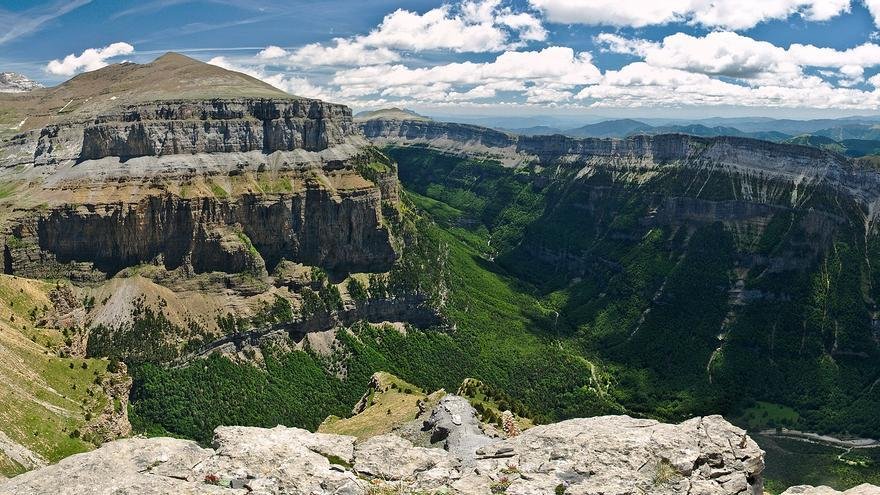 Esta es la cascada de 200 metros que hay que visitar sí o sí en el Parque Nacional de Ordesa