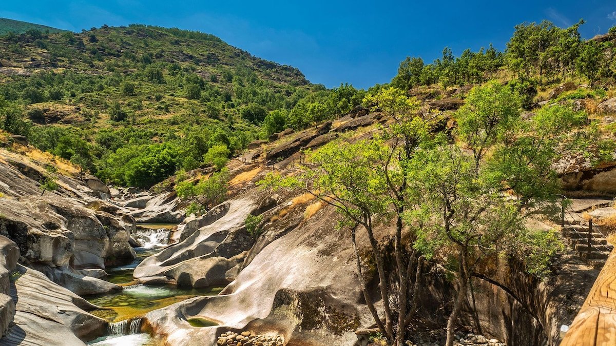 Estas pozas y piscinas naturales en Extremadura son ideales para refrescarse y huir del calor