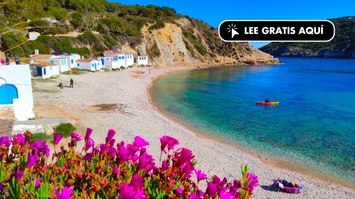 La cala alicantina que parece sacada de una playa de la Costa Brava