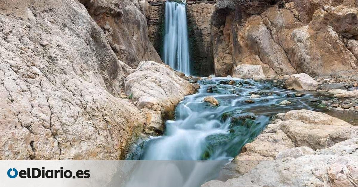 La cascada de agua salada oculta en las Salinas de Oro de Navarra