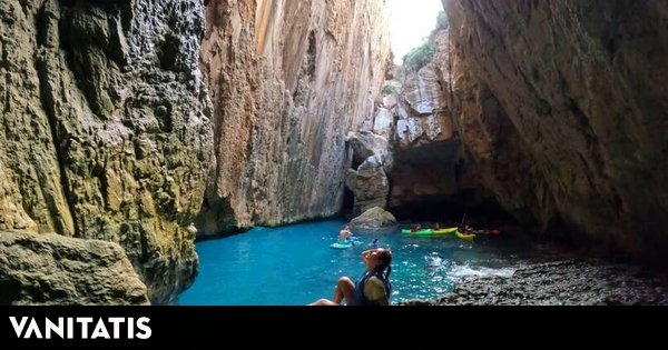 La cueva acuática más bonita de España: un paraíso único de aguas azul turquesa cristalinas