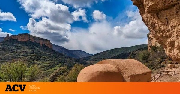 La ermita románica que corona un risco en la Sierra de Cameros y esconde un tesoro pictórico único: solo apta para aventureros