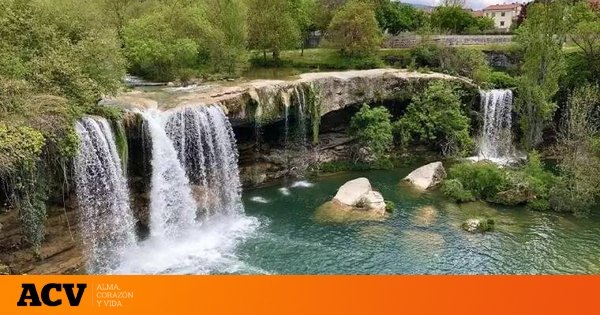 La espectacular cascada de agua cristalina a la que hay que ir a bañarse sí o sí: está en un pueblo de solo 100 habitante