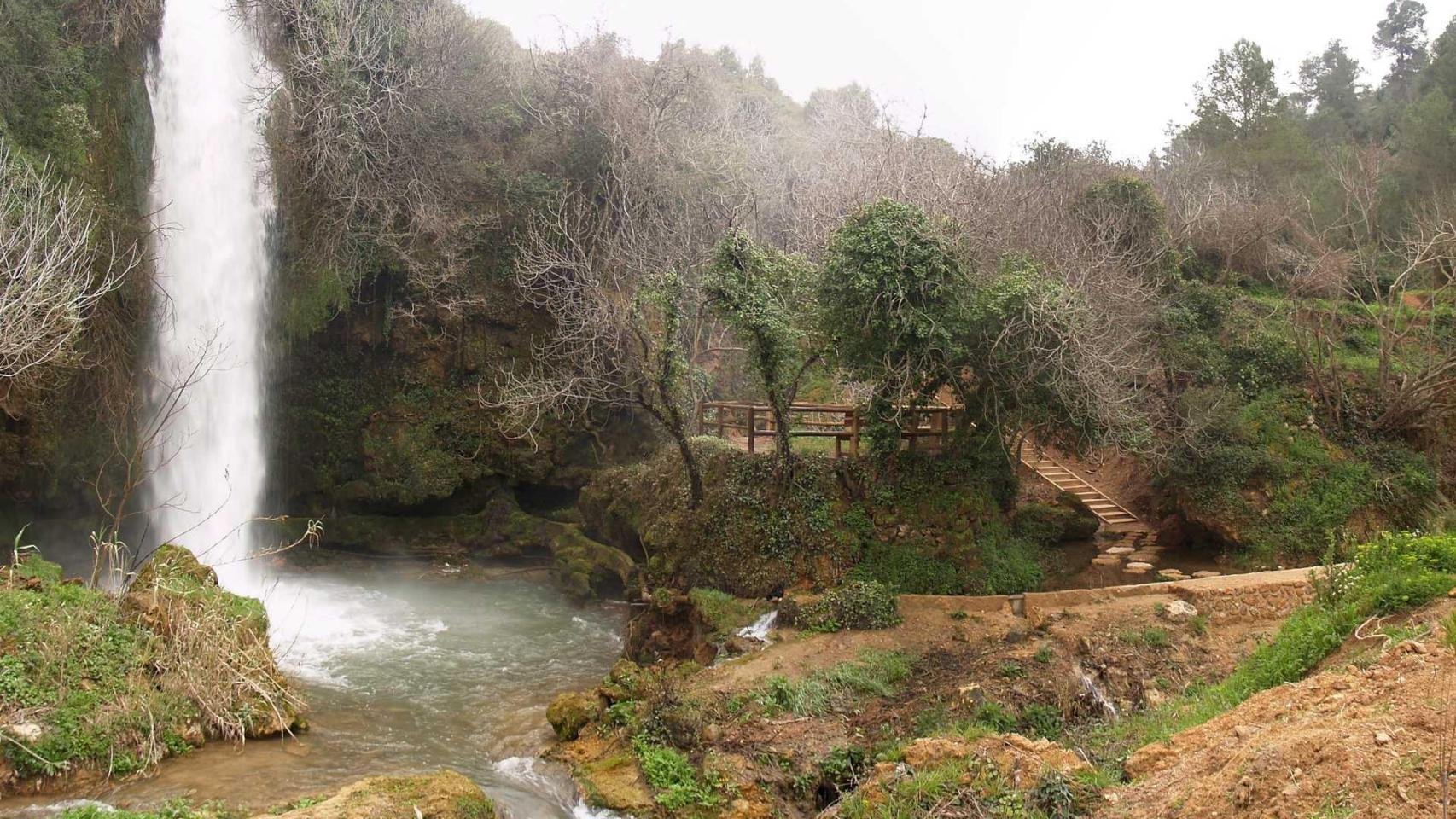 La espectacular ruta reconocida como Sendero Azul en 2025 que se encuentra en este pueblo a una hora de Valencia