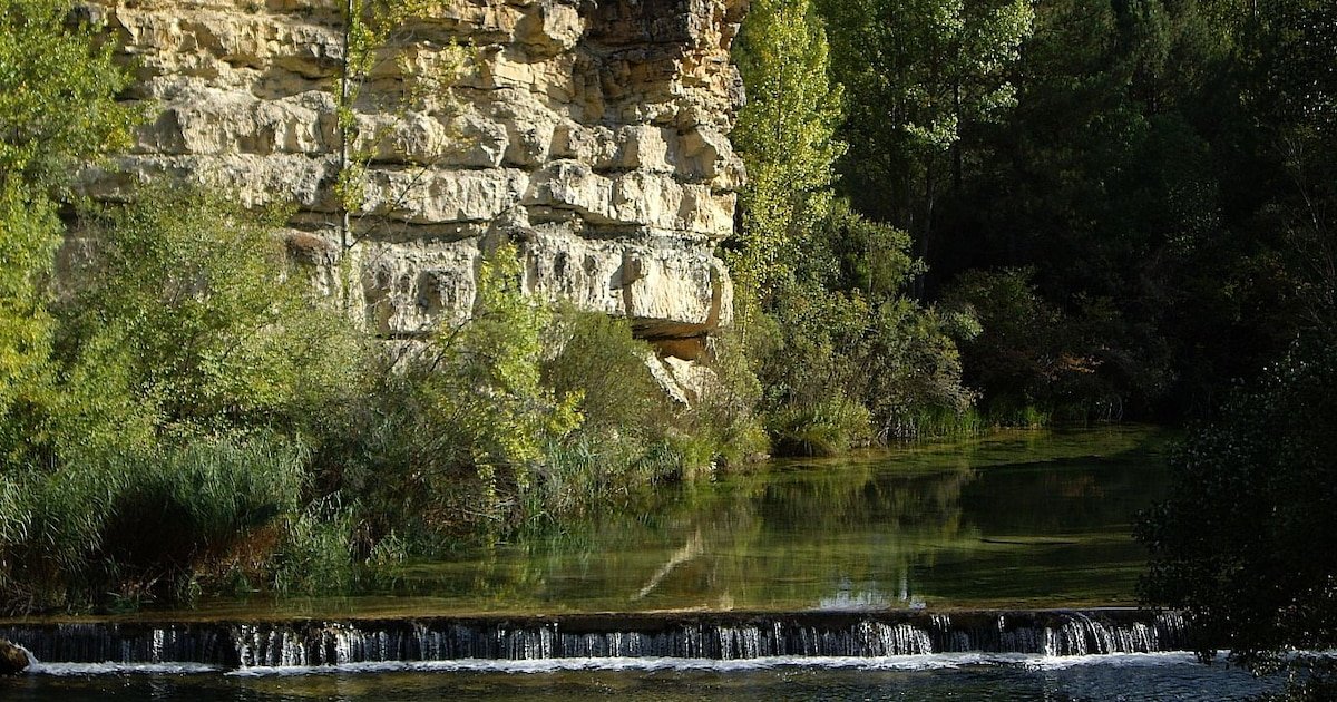 La piscina natural de Guadalajara formada por dos ríos: un paraíso en mitad de un parque natural perfecto para el verano