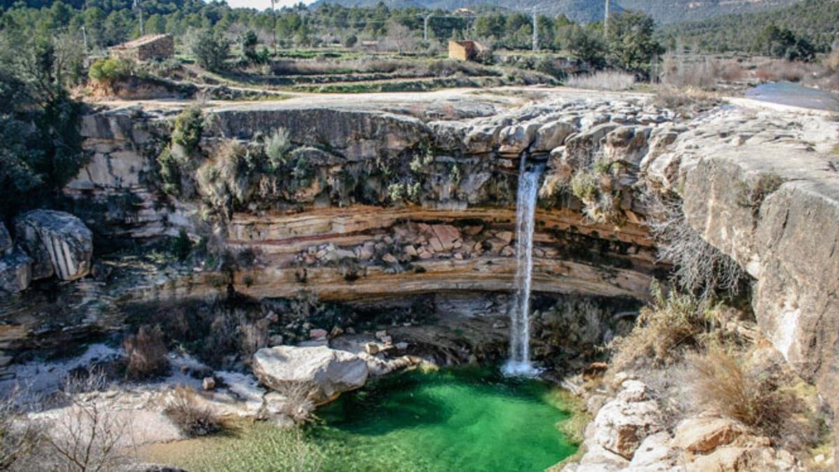 La piscina natural escondida en Aragón: aguas cristalinas e ideal para una excursión en familia
