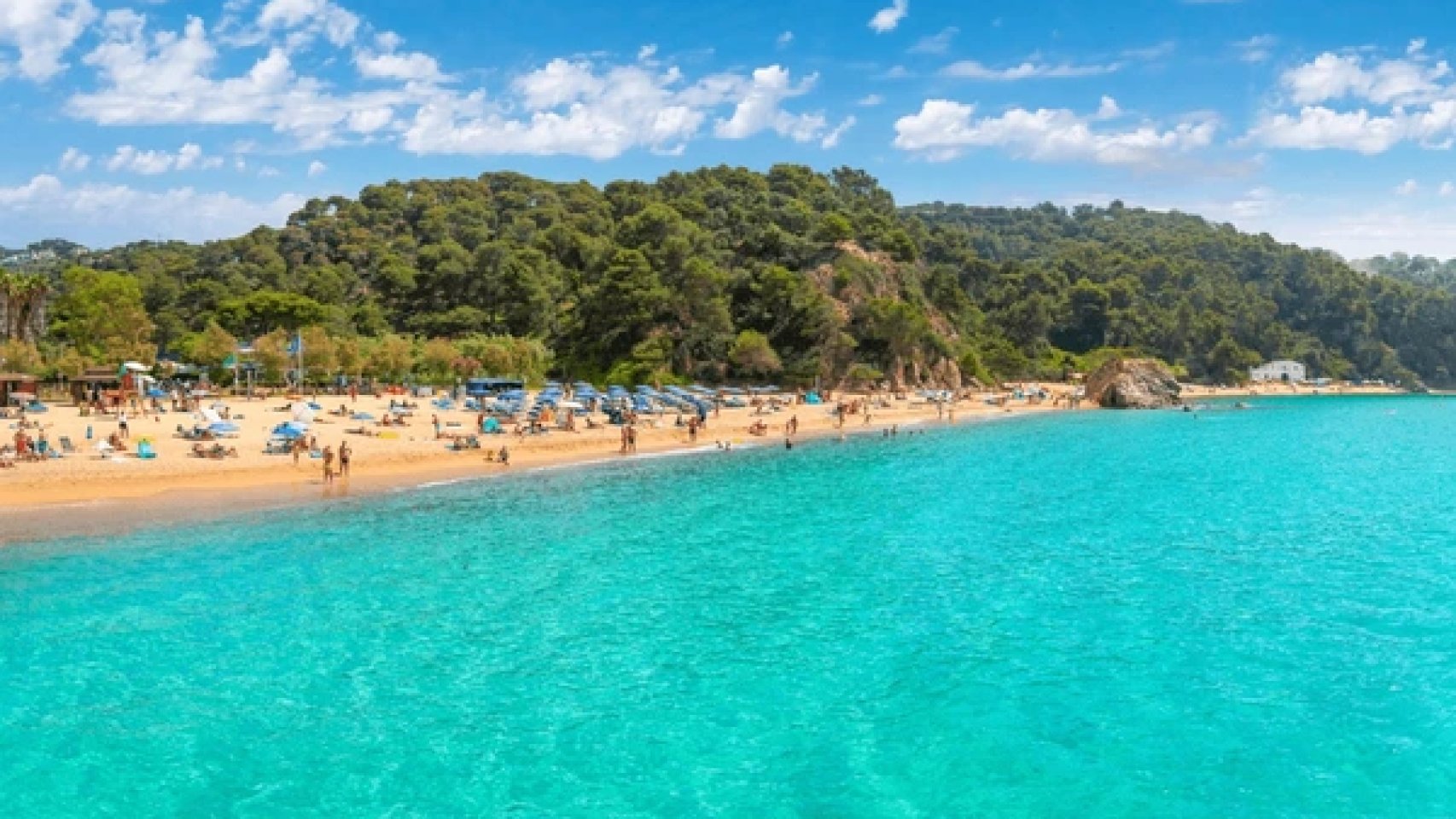 La playa de aguas cristalinas a 1 hora de Barcelona destacada por National Geographic: 