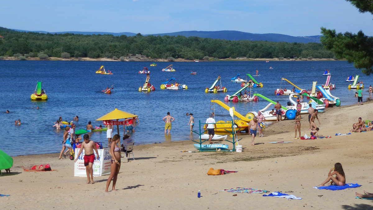 La playa fluvial de Soria ideal para combatir el calor: un baño en un entorno natural único