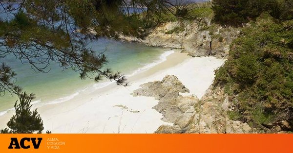 La playa secreta de Galicia a la que tienes que ir sí o sí: es conocida como el Caribe gallego