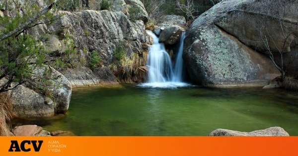 La ruta de senderismo que debes hacer sí o sí en Madrid: cascadas y pozas secretas en el Manzanares para ir con niños