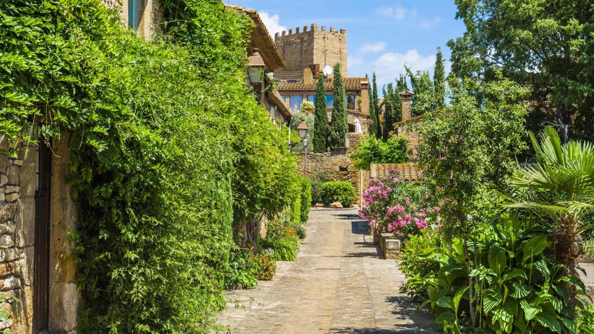 La ruta para descubrir los pueblos medievales más bonitos de Cataluña