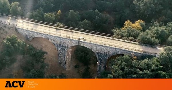 La Vía Verde que tienes que recorrer en La Alcarria: una histórica vía de ferrocarril que ha visto reconocido un nuevo tramo en Guadalajara