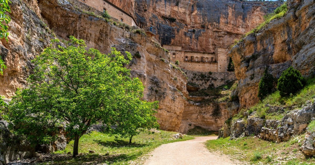 Las 10 rutas más bonitas de Zaragoza: presas romanas, manantiales mágicos e impresionantes barrancos