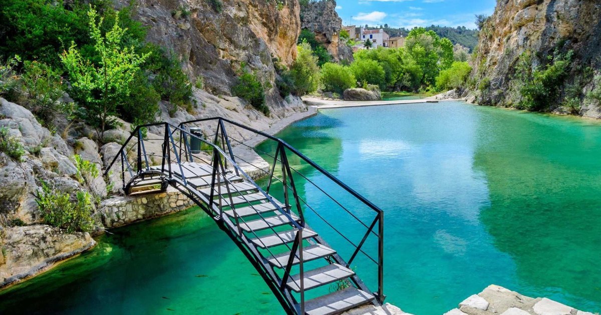 Las piscinas naturales valencianas que recomienda National Geographic: «Parten un pueblo en dos»