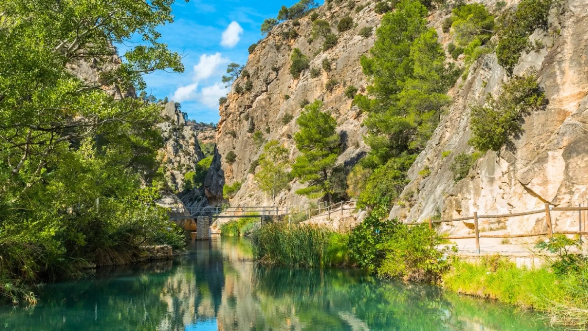 Los mejores ríos de España habilitados para el baño: oasis naturales que triunfan este verano