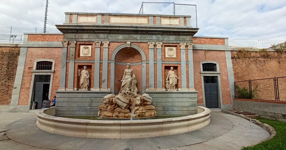 Madrid abre la fuente por la que manó por primera vez el agua del río Lozoya en 1858
