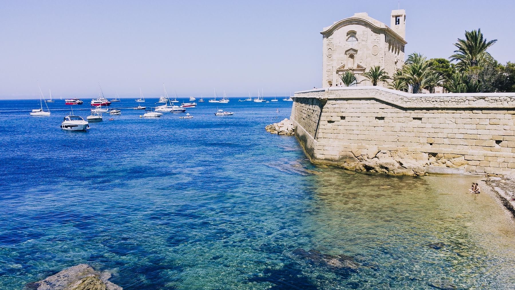 Ni Canarias ni Baleares: España tiene sus propias islas Maldivas de aguas turquesas, y pocos la conocen