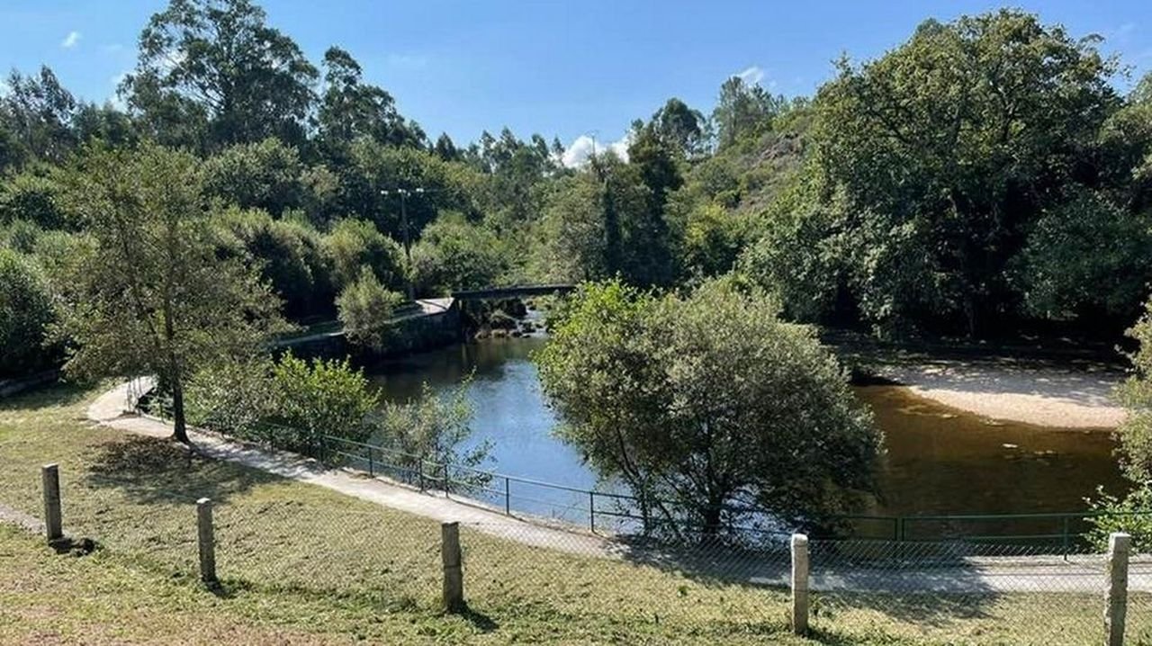Once ríos de la provincia de Pontevedra ofrecen zonas de baño alejadas de la costa