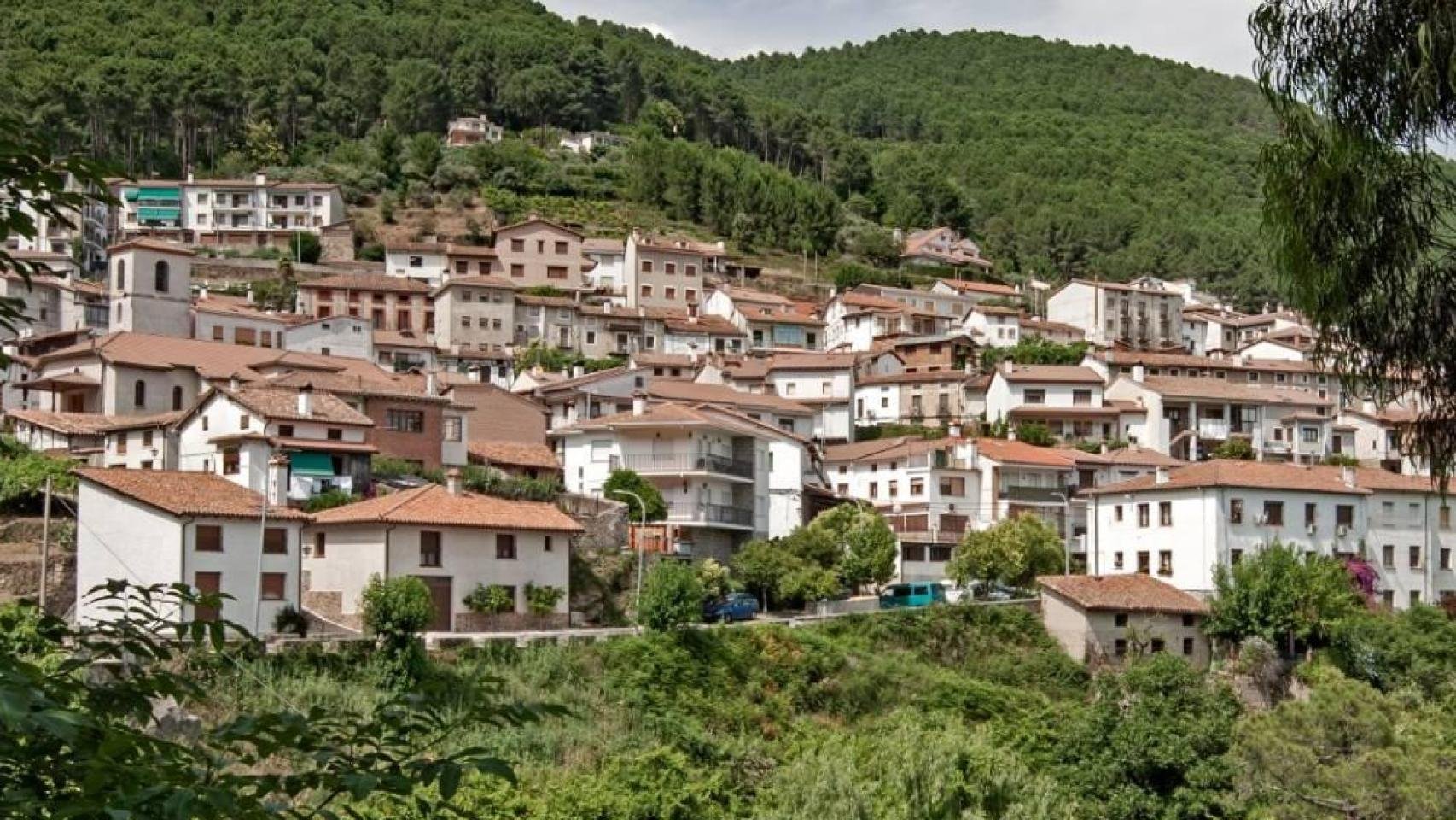 Parece Andalucía, pero está en Castilla y León: un paraíso escondido con una piscina natural de aguas cristalinas