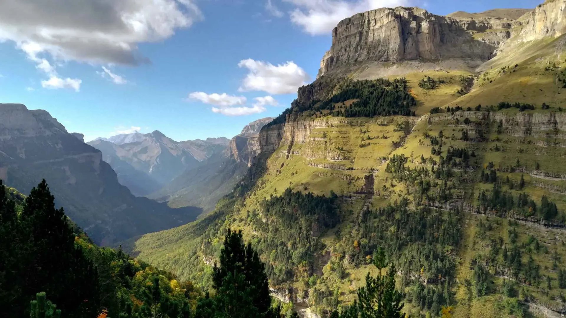 Ruta de 3 días en coche por el valle de Ordesa: pueblos y excursiones por paisajes de ensueño