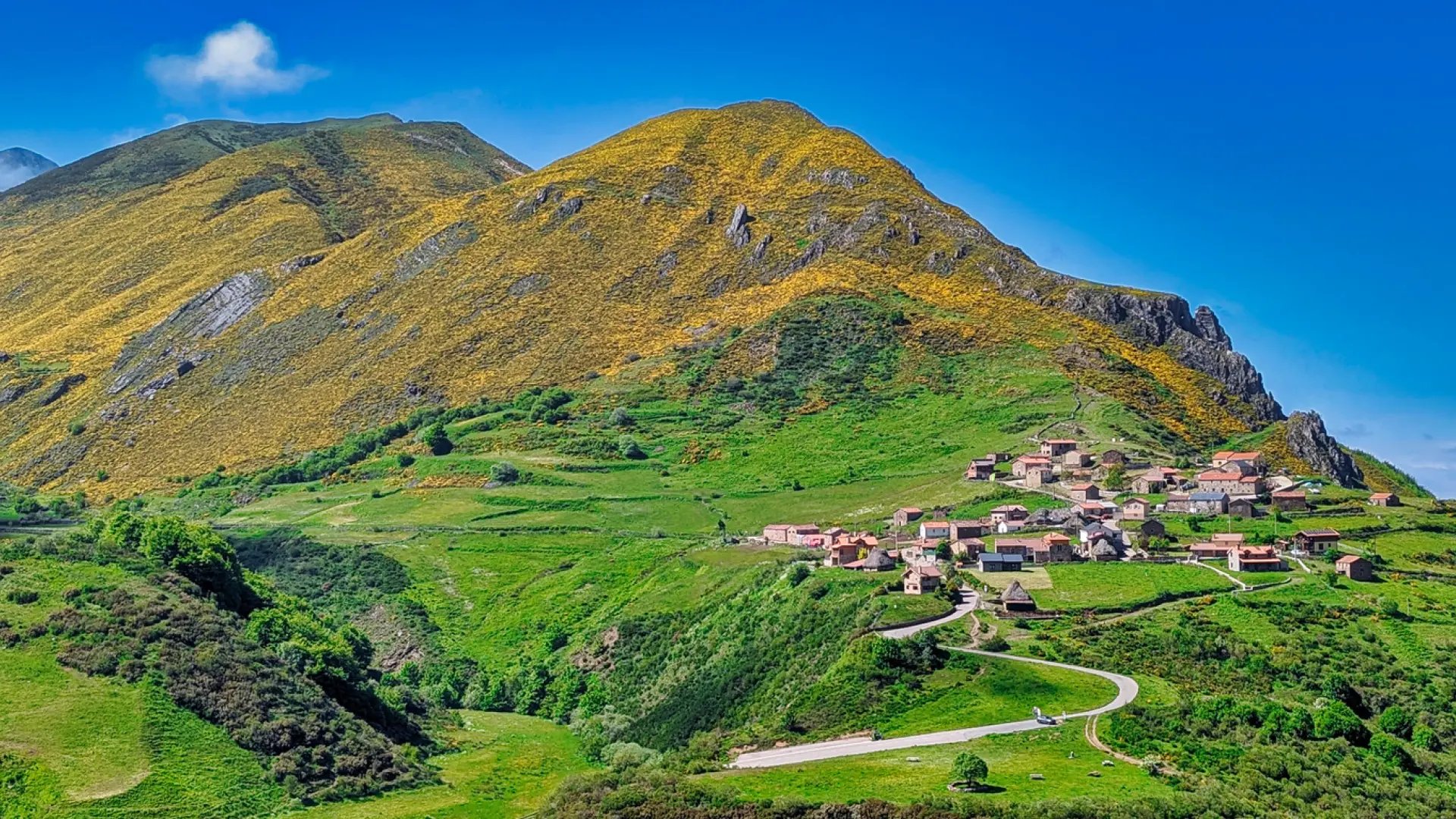 Rutas fáciles, buena gastronomía y la posibilidad de ver un oso en el valle más tranquilo de Asturias