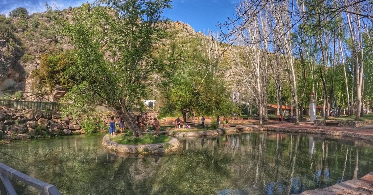 Seis lugares recomendados para darse un baño en familia en la naturaleza este verano en Jaén