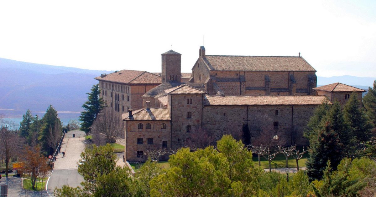 Seis monasterios de España donde se puede dormir y el silencio llena la experiencia