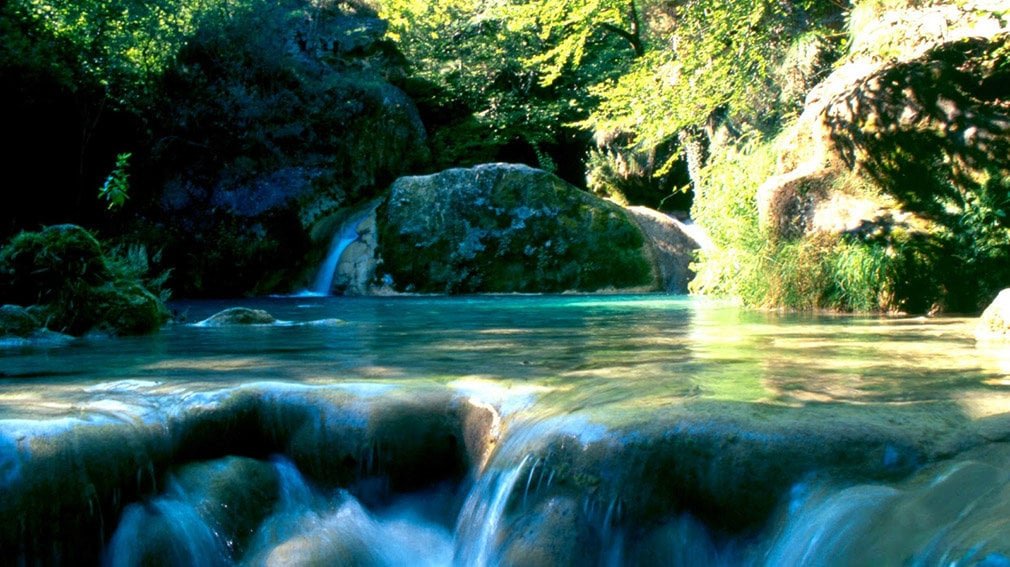 Un libro compara parajes de Navarra con maravillas naturales de Costa Rica, Japón y los Cárpatos