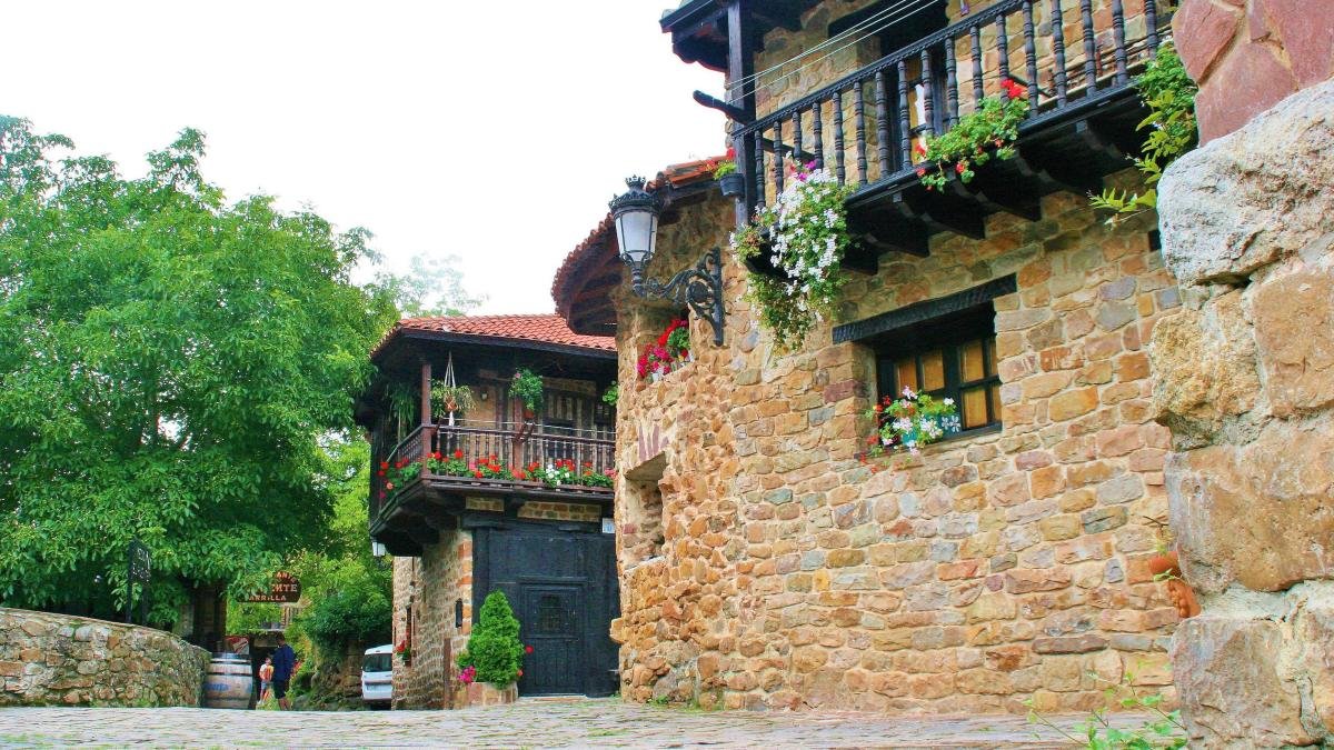 Una ruta de cuento de hadas por el corazón verde de Cantabria